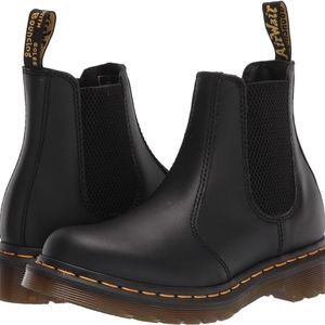 DR. MARTEN 2976 Women's Leather Chelsea Boots